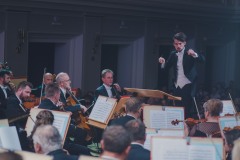 Yaroslav Shemet, widoczny z perspektywy Orkiestry