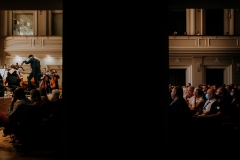 Yaroslav Shemet, Orkiestra Symfoniczna Filharmonii Śląskiej na estradzie, publiczność zgromadzona w sali
